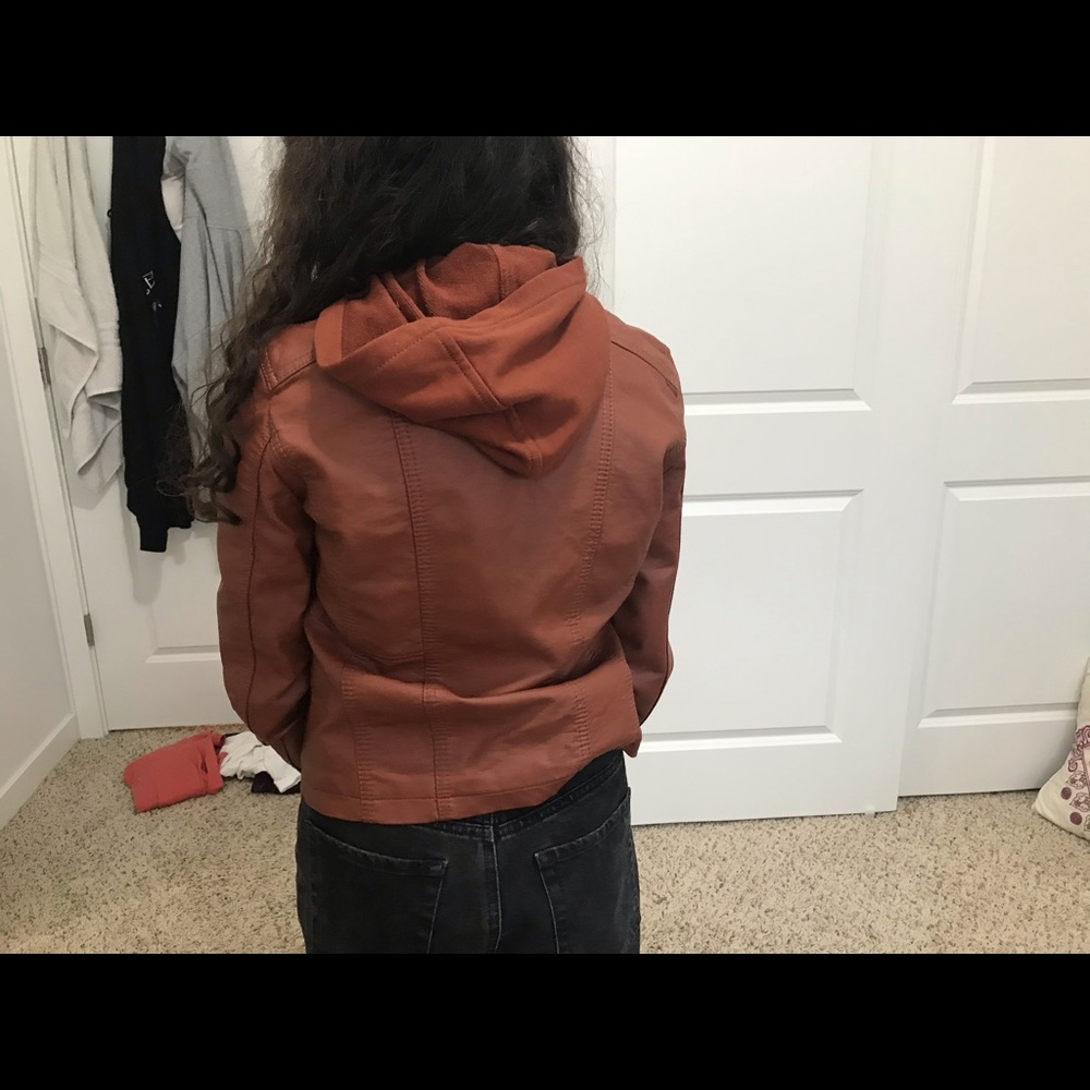 Leather jacket - Picture 3 of 3